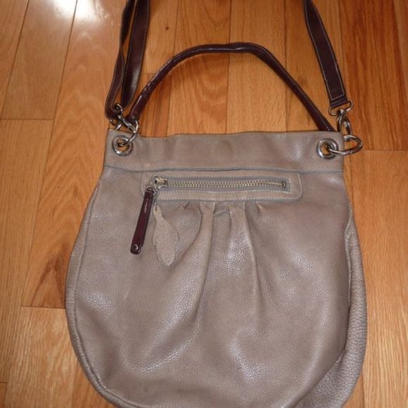 Roots Olivia Pebble Leather Purse - Picture 2 of 8